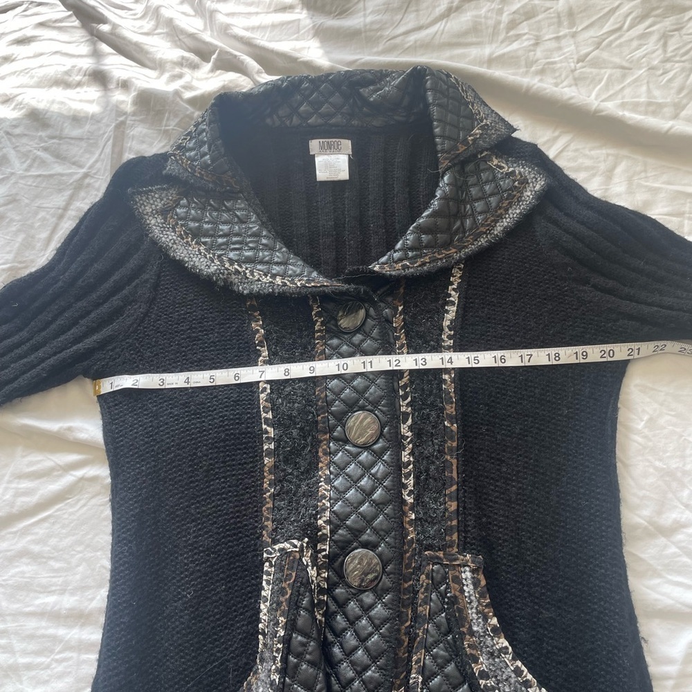 Vintage Monroe & Main Quilted Faux Leather Trim animal print Cardigan Jacket - Picture 11 of 16